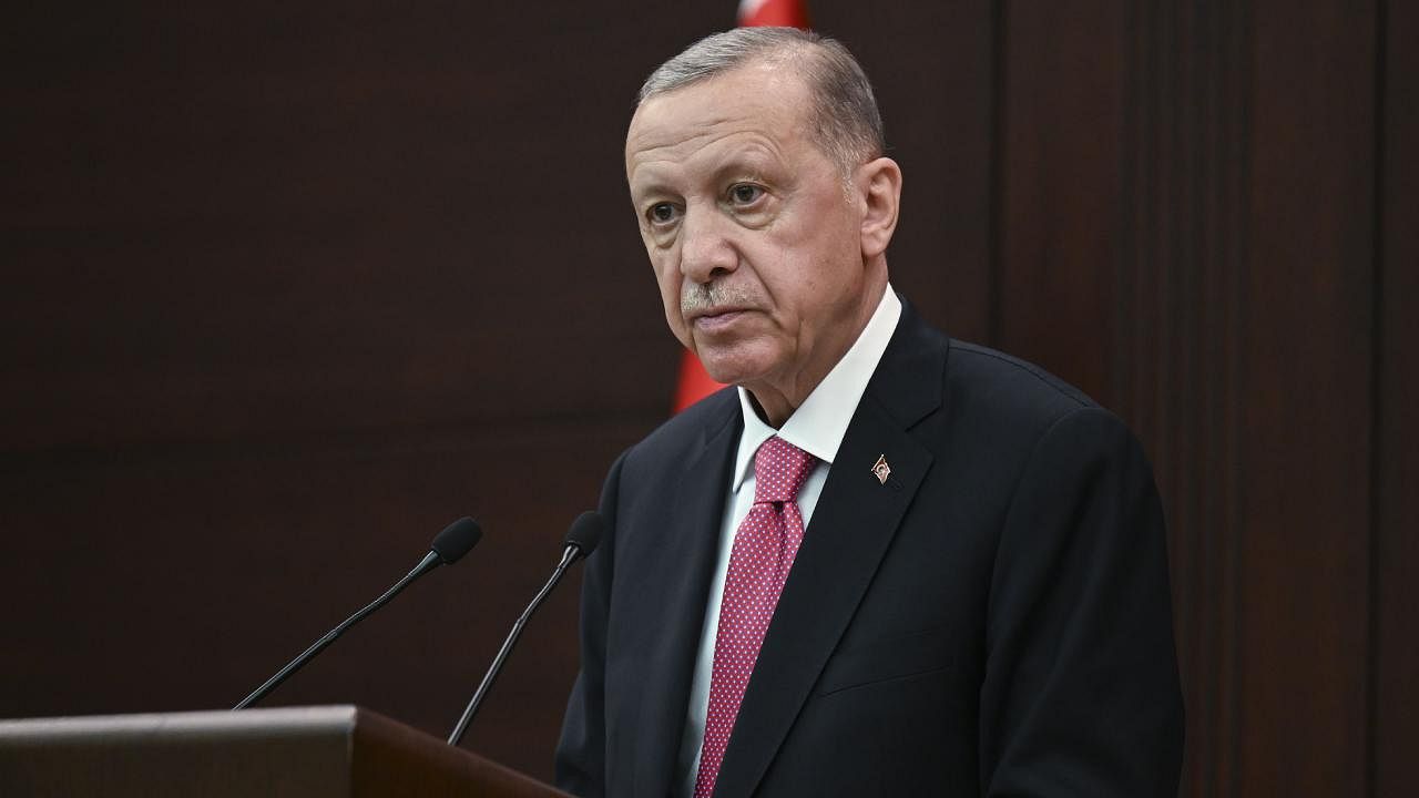 Cumhurbaşkanı Erdoğan'dan şehit ailesine başsağlığı mesajı