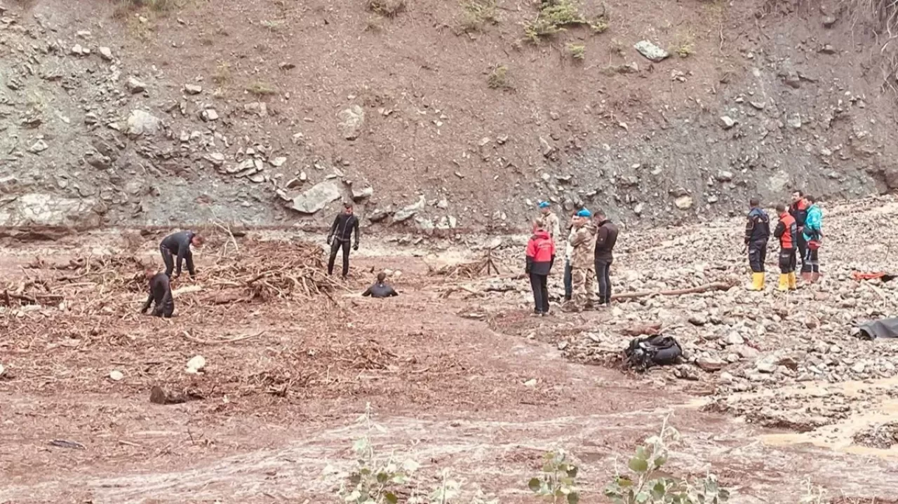 Sel sularına kapılan 2 kişiden biri hayatını kaybetti