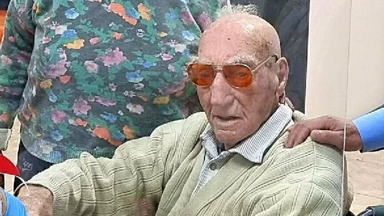 Eski bakan 101 yaşında hayatını kaybetti