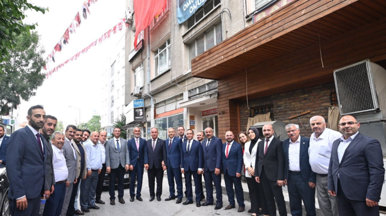 İçişleri Bakanı Yerlikaya'dan MHP Konya İl Başkanlığına ziyaret