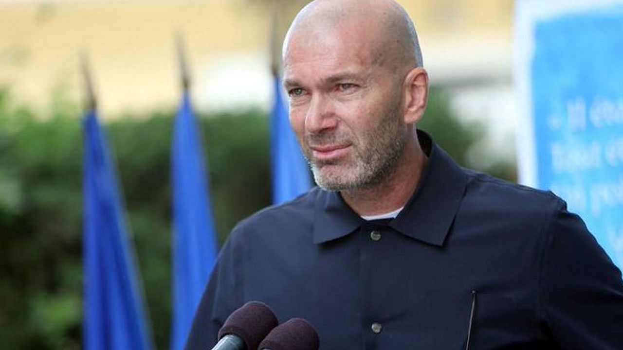 Zidane kanserli çocuklar için çıktığı kürsüde göz yaşlarını tutamadı