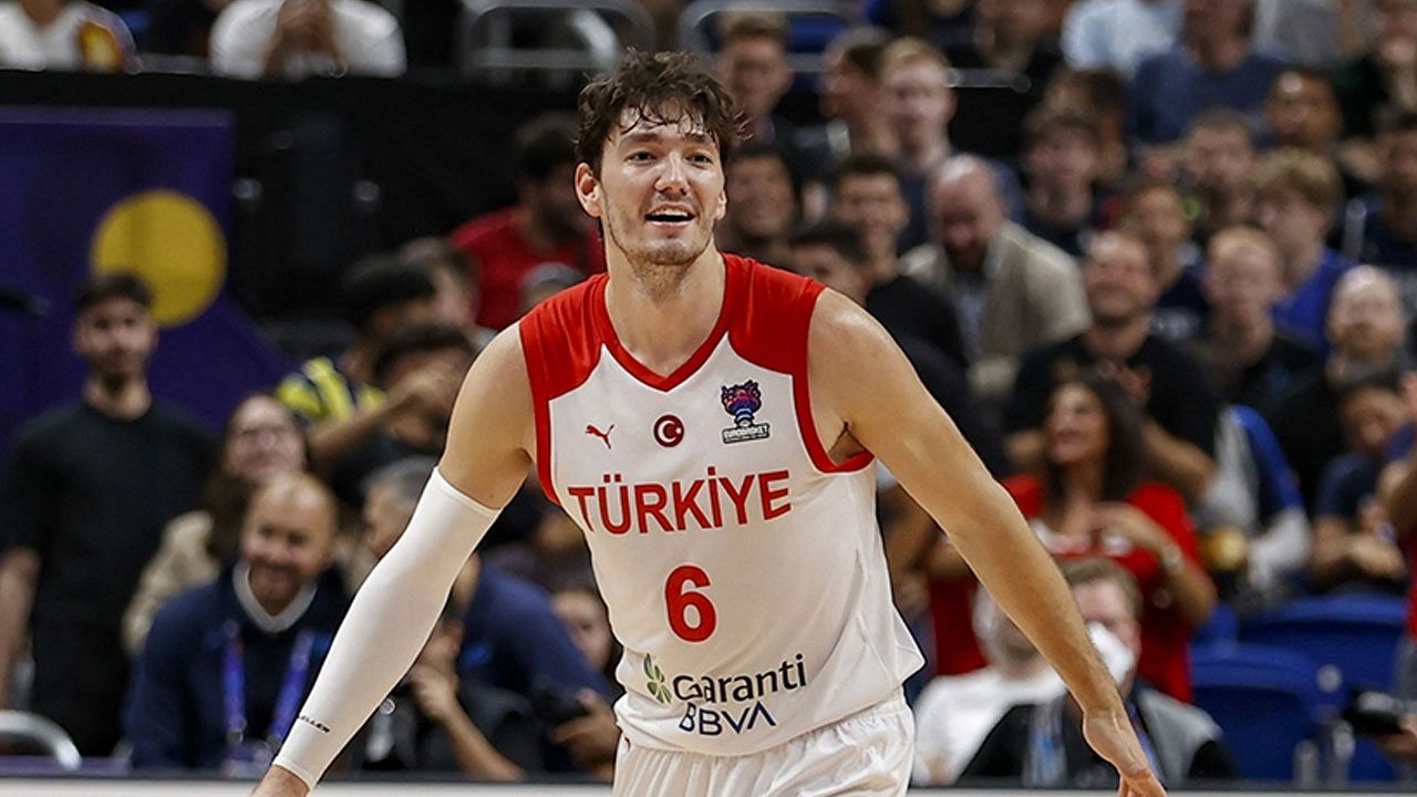 NBA'de Cedi Osman, San Antonio Spurs'e transfer oldu