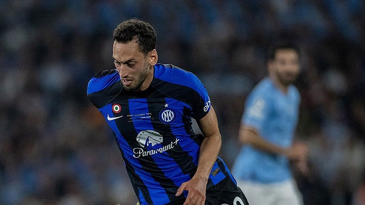 Inter, Hakan Çalhanoğlu'nun sözleşmesini uzattı