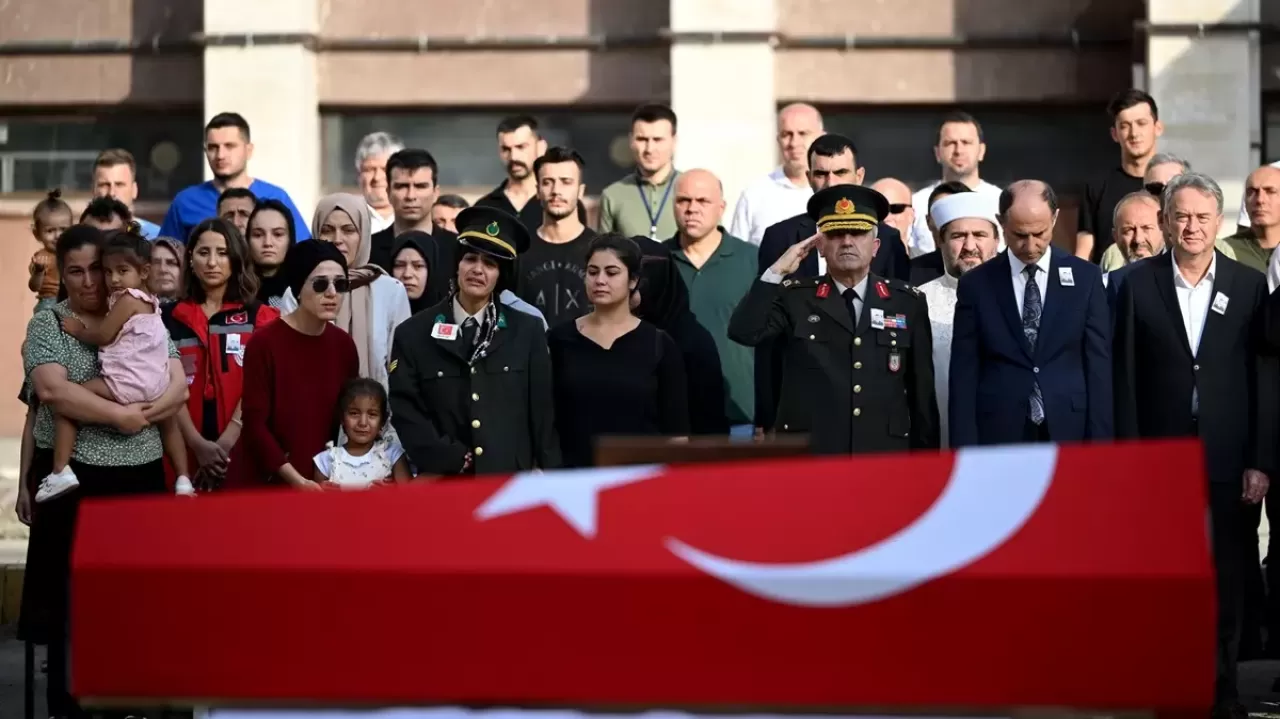 Şehit Mehmet Özler'in cenazesi memleketi Çankırı'ya uğurlandı