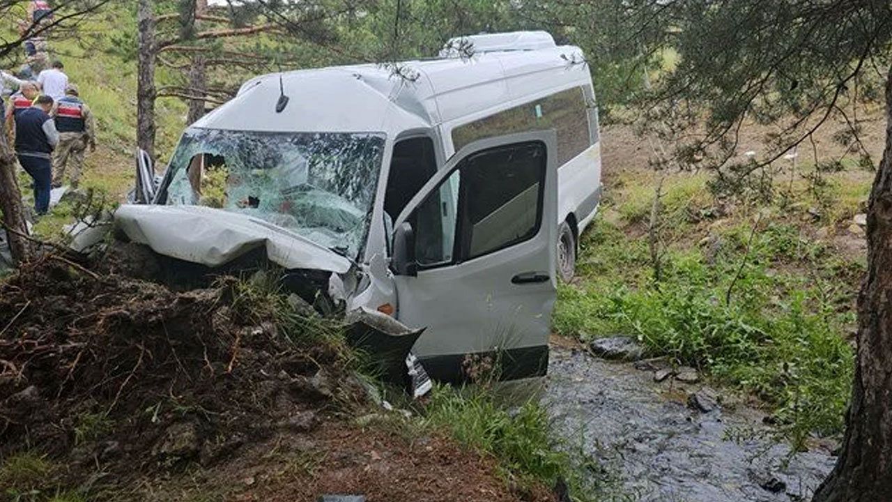 Düğün dönüşü feci kaza: 4 ölü, 10 yaralı