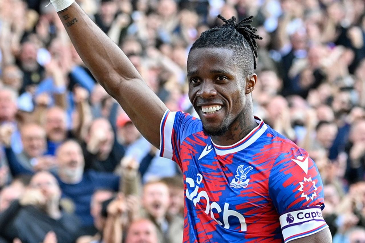 Wilfried Zaha'nın yerine iki aday