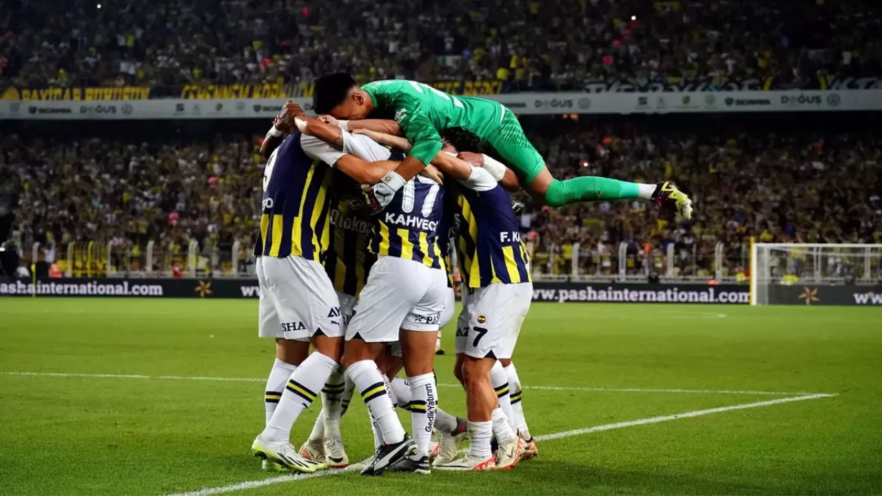 Fenerbahçe, Twente maçı kamp kadrosunu açıkladı!