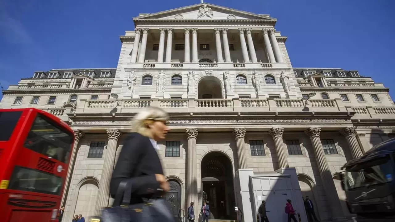 İngiltere Merkez Bankası faizi yükseltti