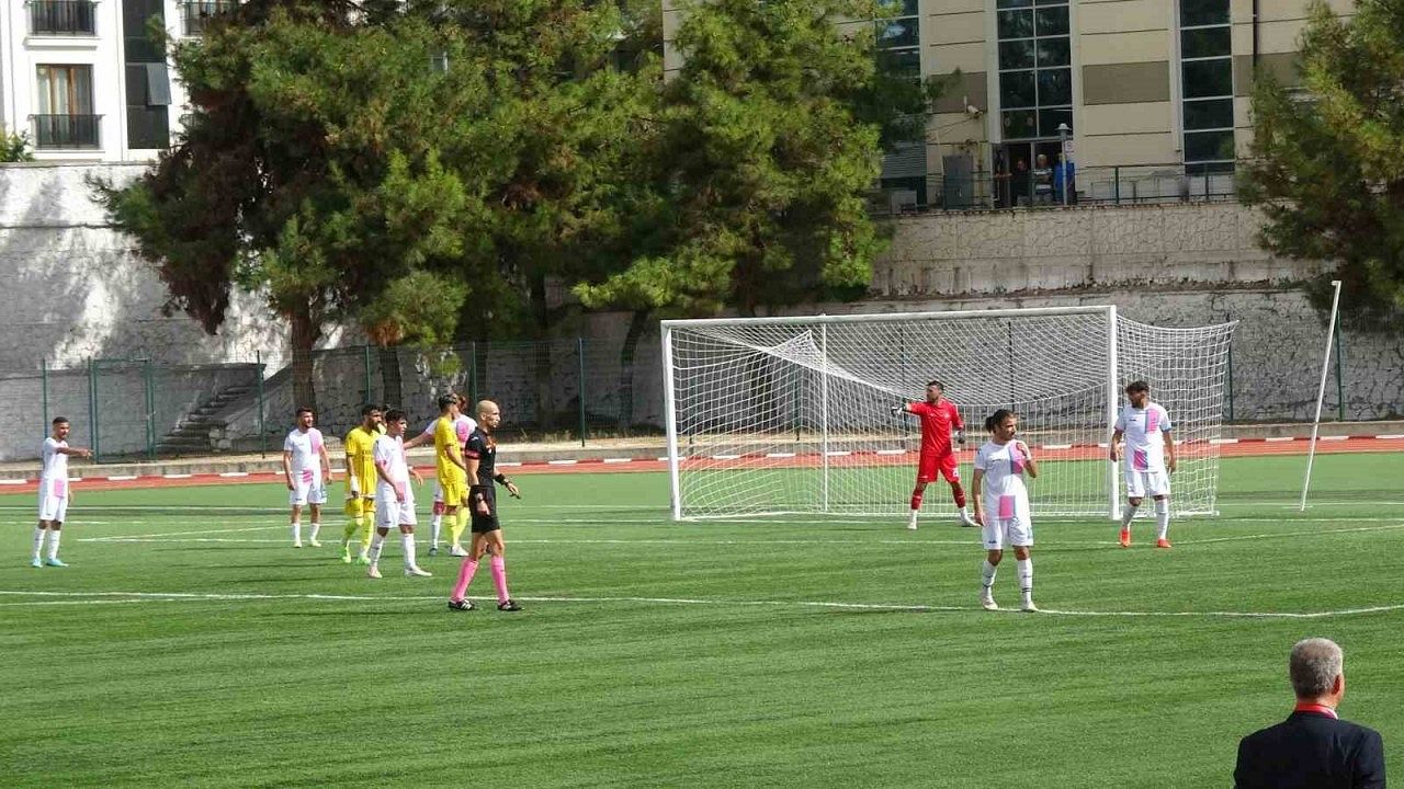 Ziraat Türkiye Kupası: Burdur MAKÜ Spor: 2 - Tarsus İdman Yurdu: 1