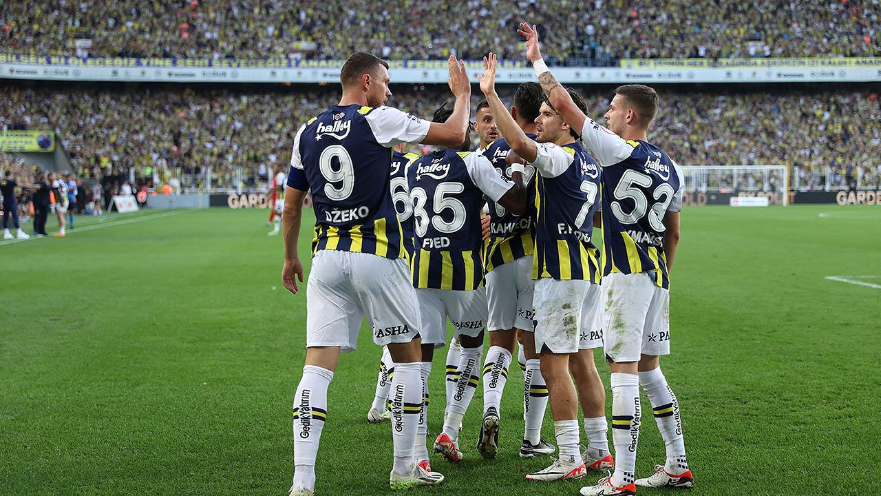 Fenerbahçe yeniden lider