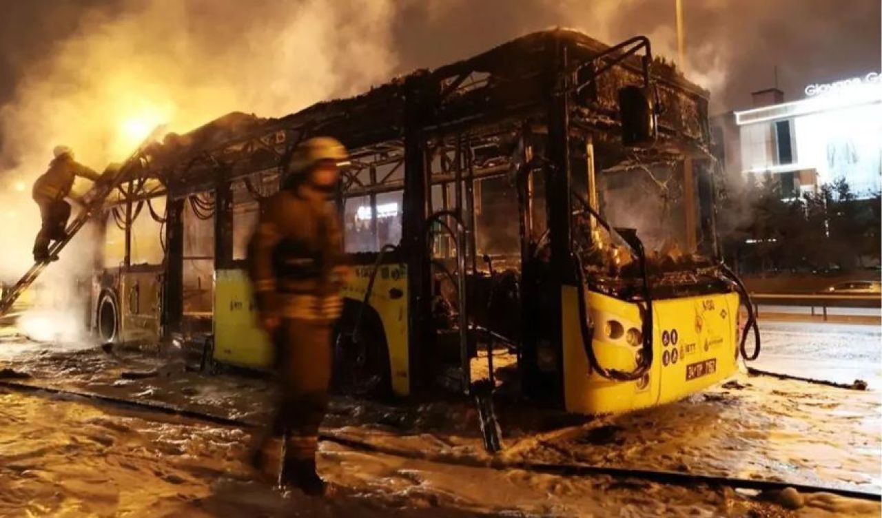 İBB, İstanbul'u 4 yılda dünyada en çok otobüs yanan şehri haline getirdi