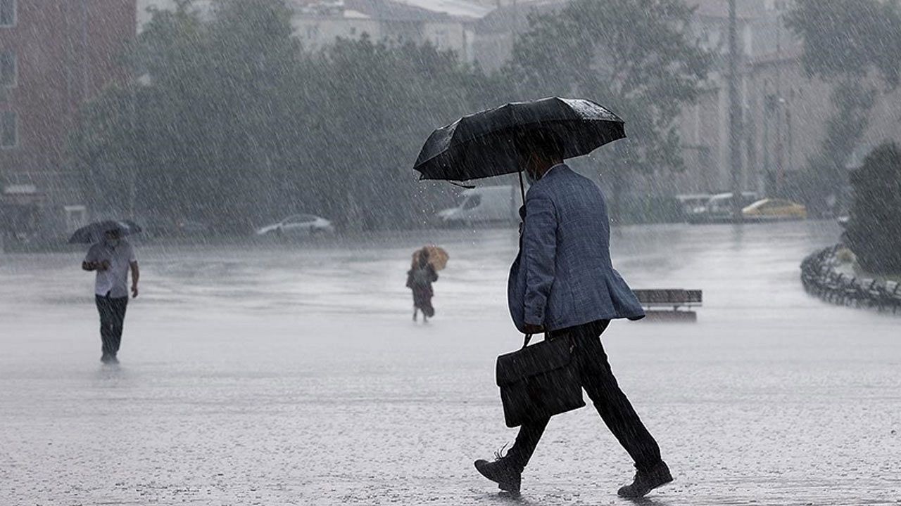 Meteoroloji'den İstanbul ve 8 il için sağanak yağış uyarısı