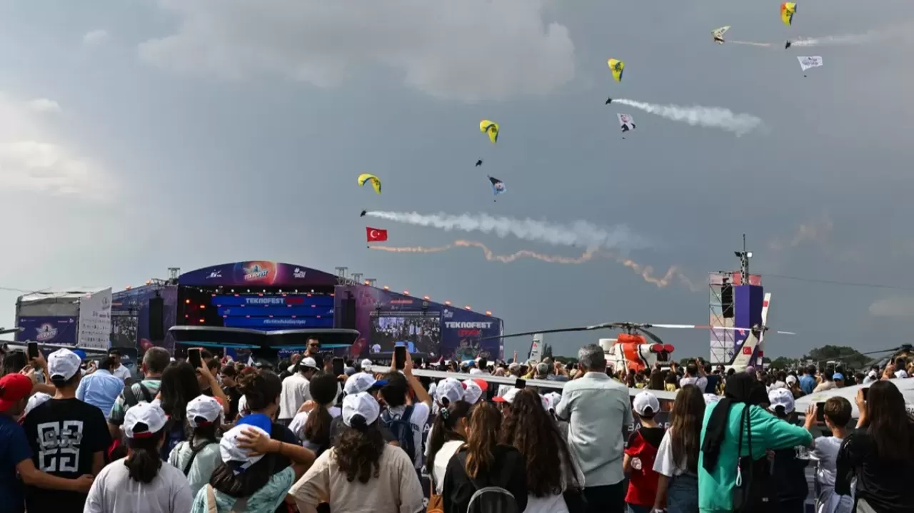 TEKNOFEST İzmir'de heyecan sürüyor! Yüzbinler akın ediyor