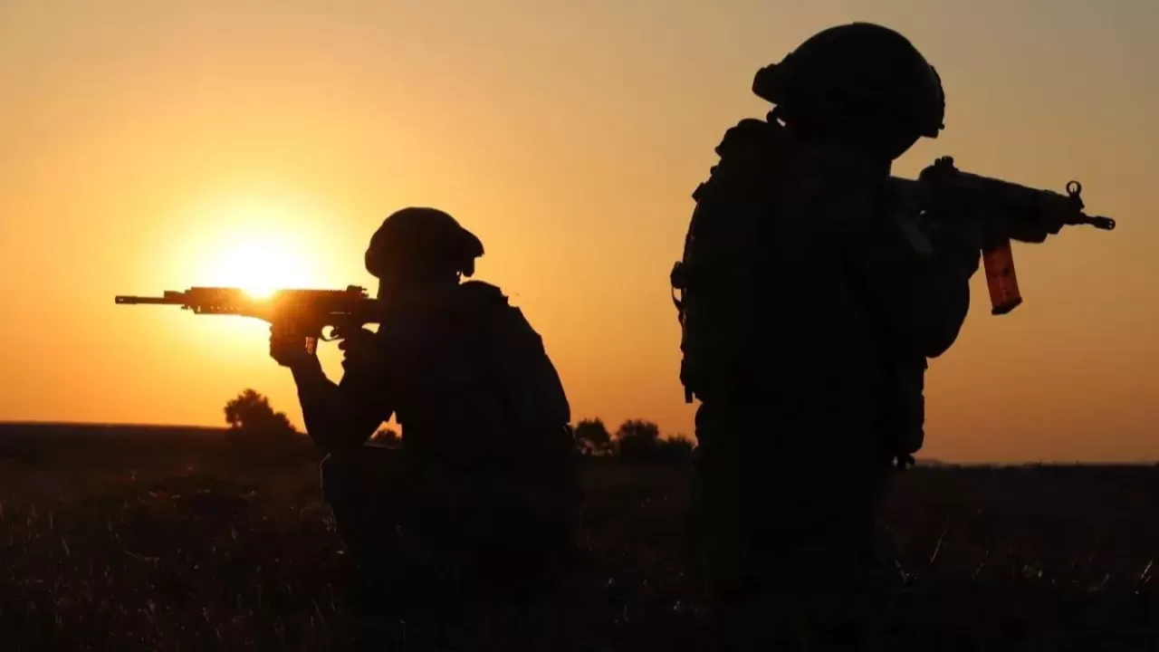 Terör örgütü PKK'dan kaçan 3 PKK'lı terörist teslim oldu