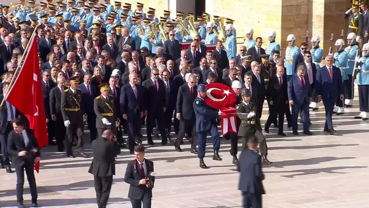 Cumhuriyetin 100. yılı... Devlet erkanı Anıtkabir'de