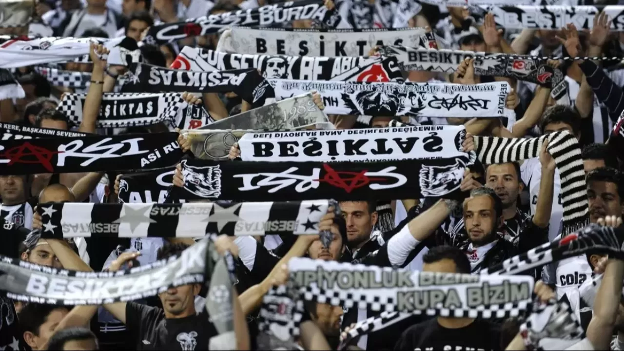 Beşiktaş'ta taraftar birleşti! Derbiye toplu gidilecek