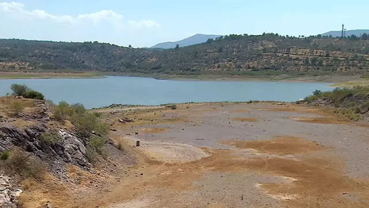 Bodrum’da 2 baraj kurudu, bazı mahallelerde vatandaşlar 10 gündür susuz