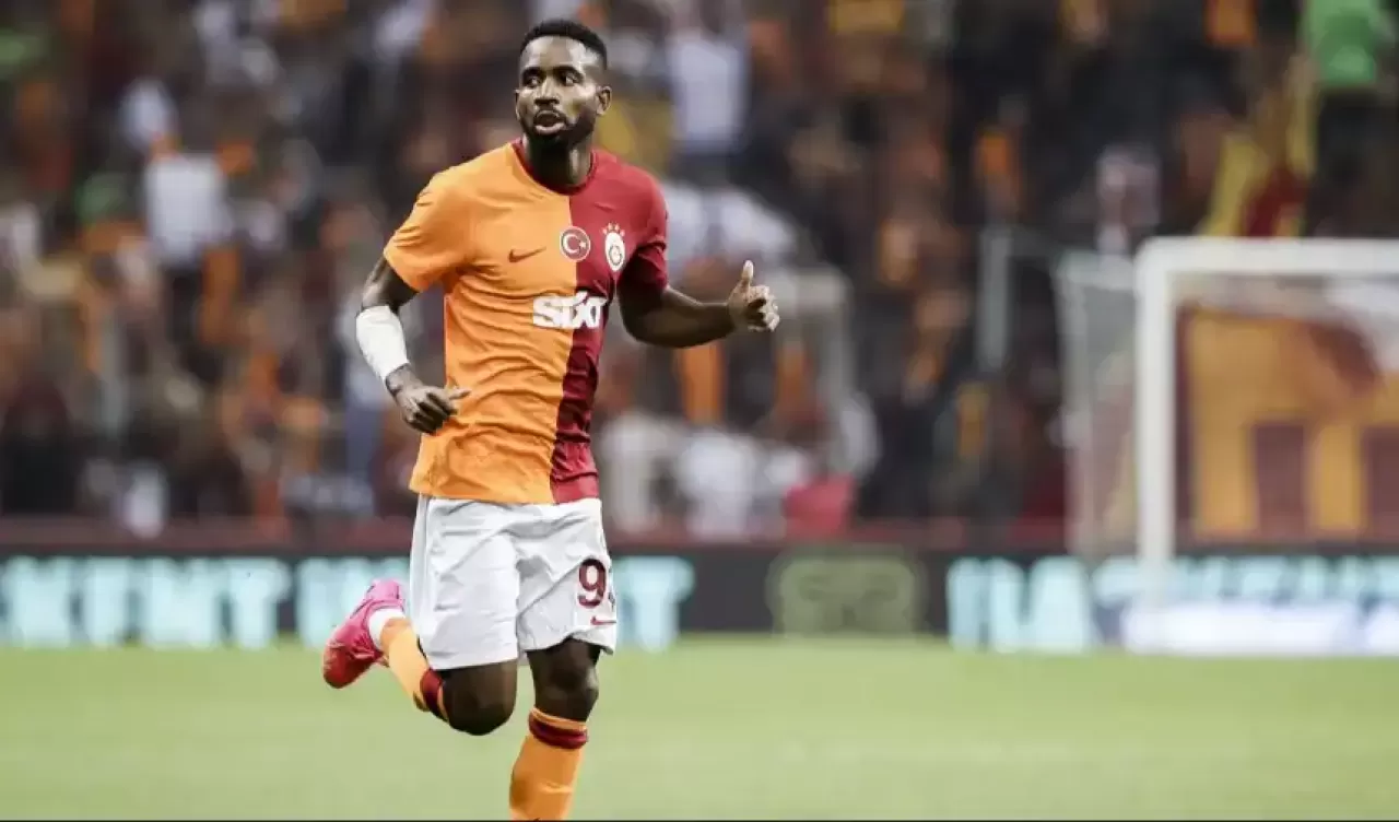 Galatasaray'da Cedric Bakambu'ya yol gözüktü