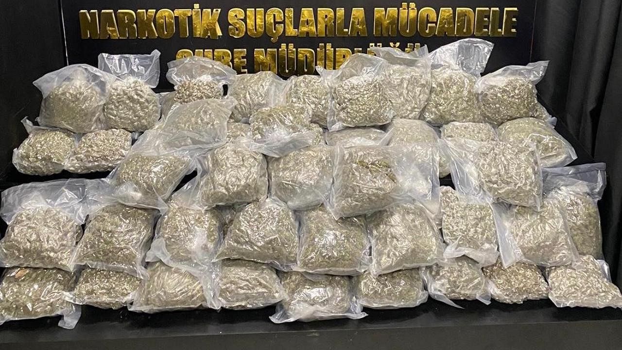 Antalya'da uyuşturucu operasyonu: 44 kilogram esrar ele geçirildi