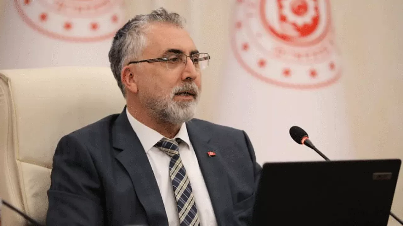 Bakan Vedat Işıkhan'dan asgari ücret zammı mesajı: Asgari Ücret Komisyonu o tarihte toplanıyor