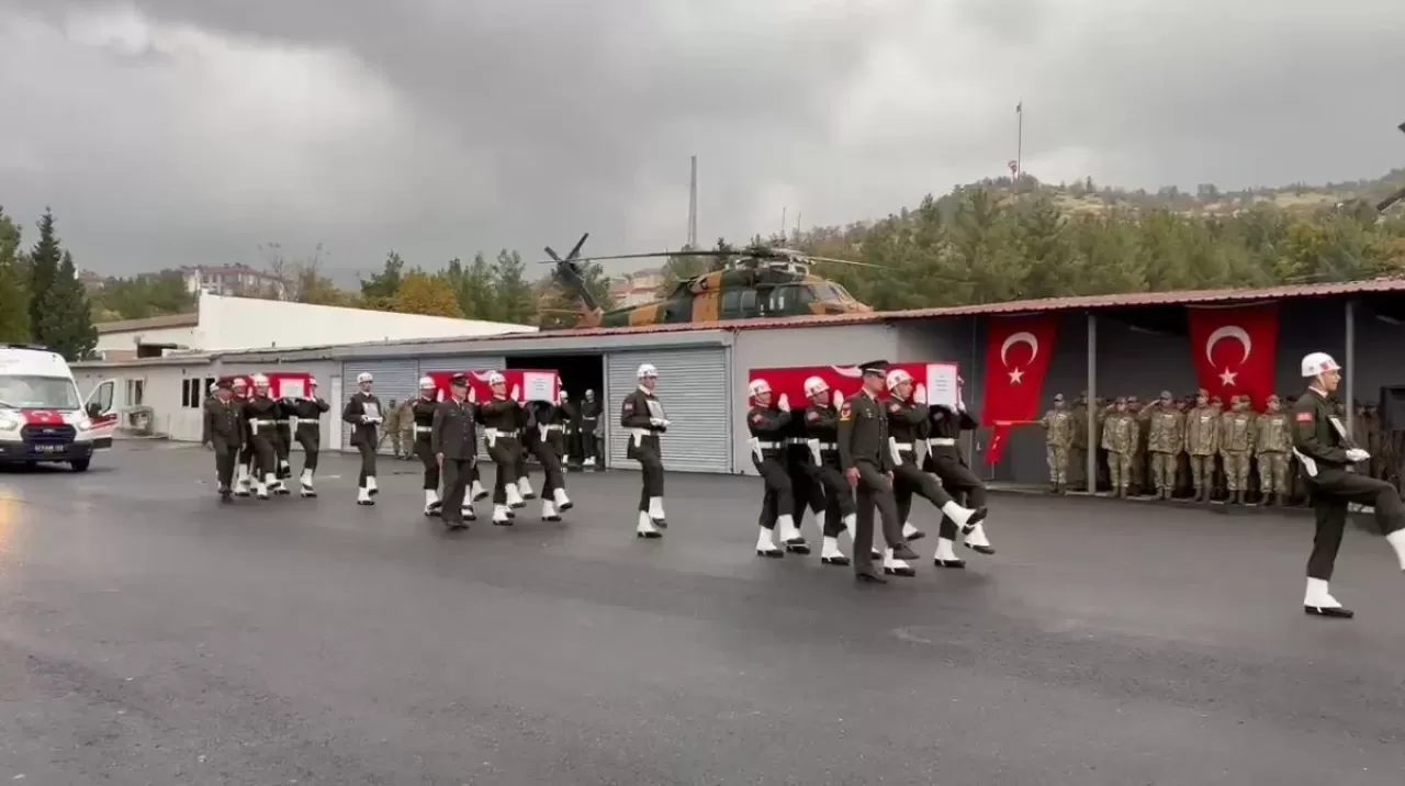 Pençe şehitlerine veda: Memleketlerine uğurlandılar