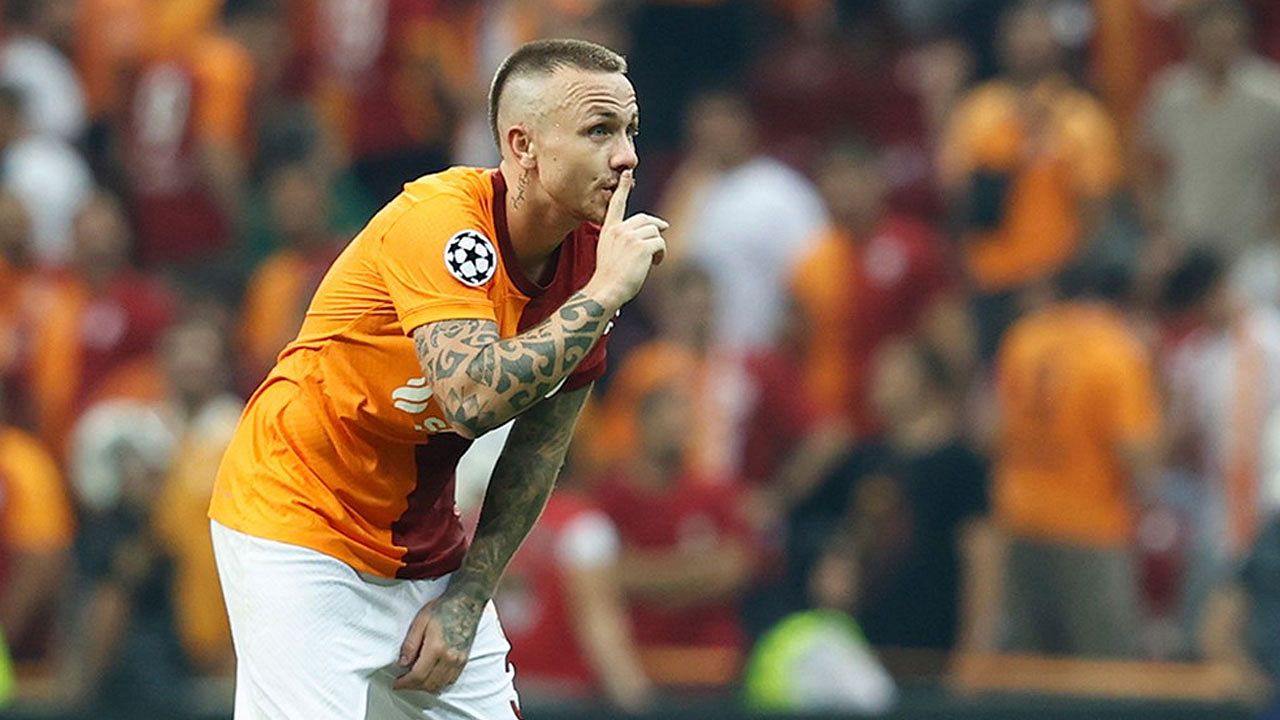 Galatasaray'dan Angelino kararı