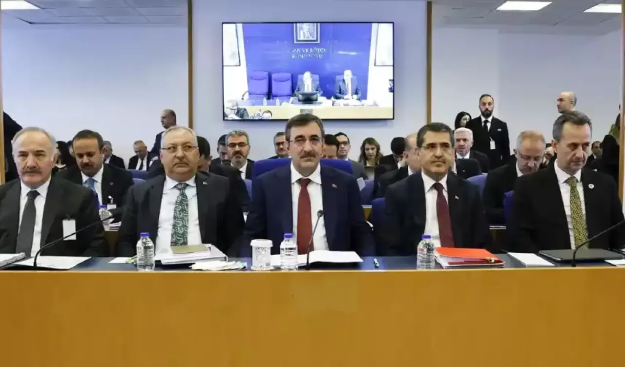 'MİT, FETÖ mensuplarına dünyanın her yerinde takipte olduklarını hissettirmiştir'