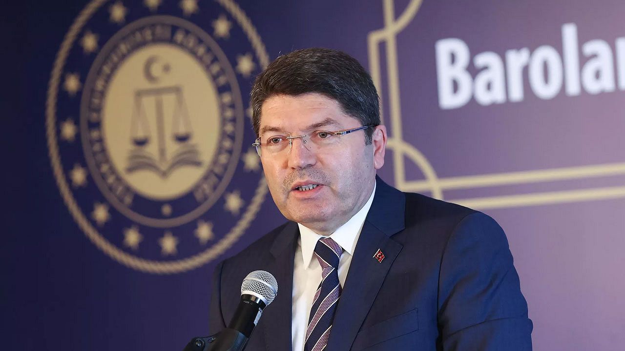 Bakan Tunç'tan "dezenformasyon yasası" açıklaması