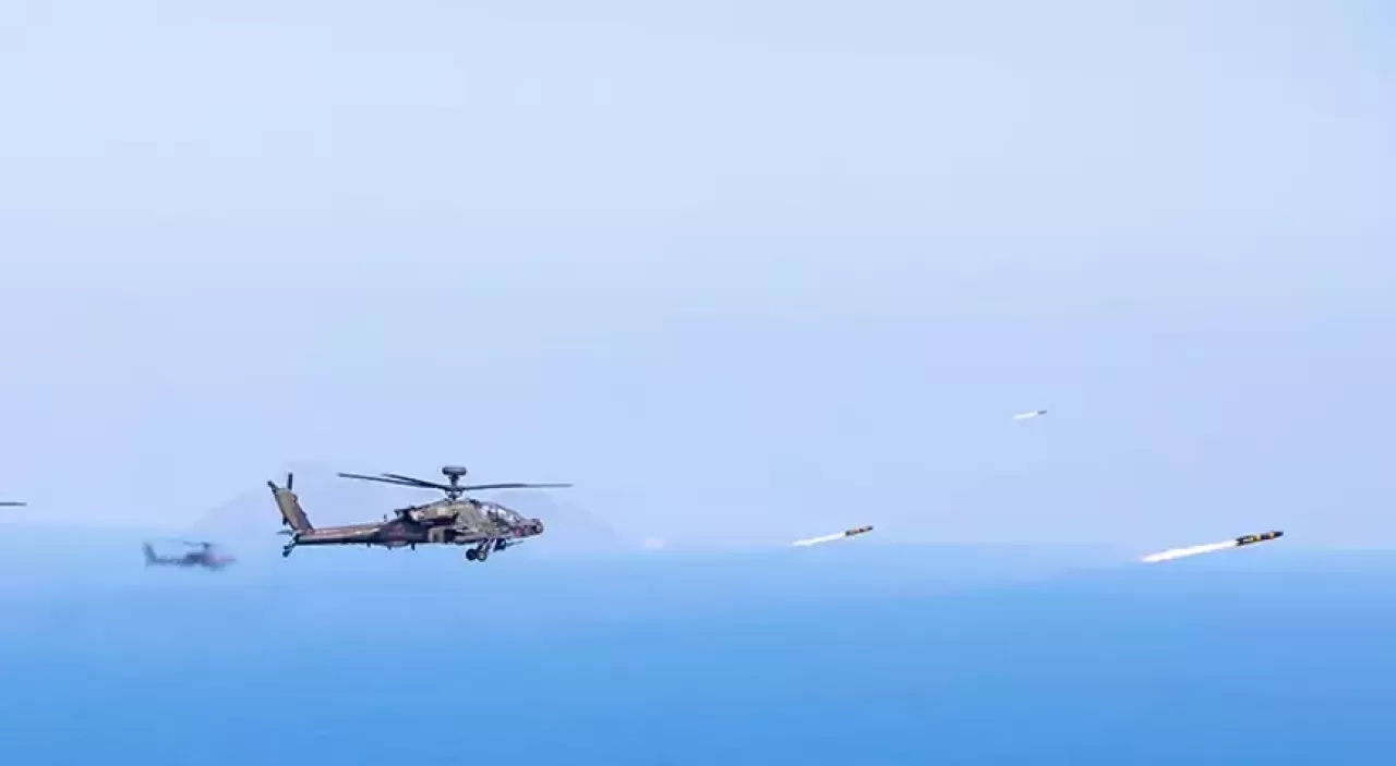 ABD savaşa dahil oldu! Helikopterleri saldırıp batırdı