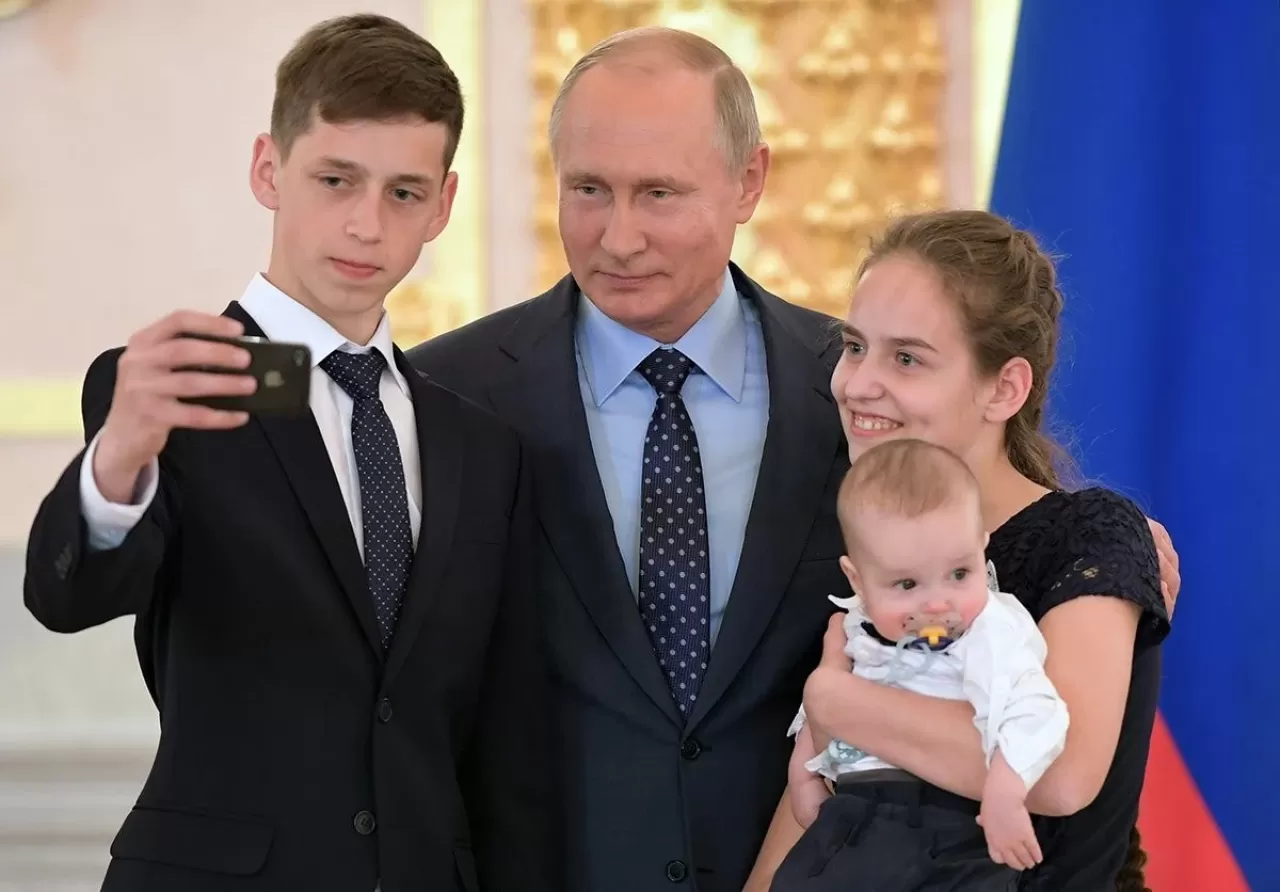Rusya Devlet Başkanı Putin'den ailelere ilginç çağrı... 7-8 çocuk yapın
