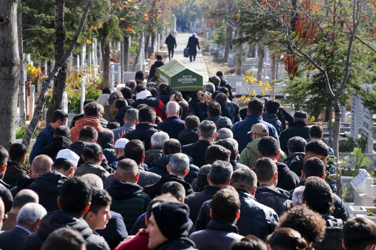 Konya'da trafik kazasında ağır yaralanan çocuk hastanede öldü