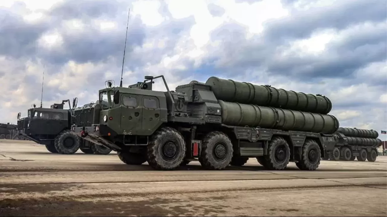 Bakan Güler'den S-400 mesajı: Birileri taarruz etmeyi aklından geçirirse ne yapacağını görür