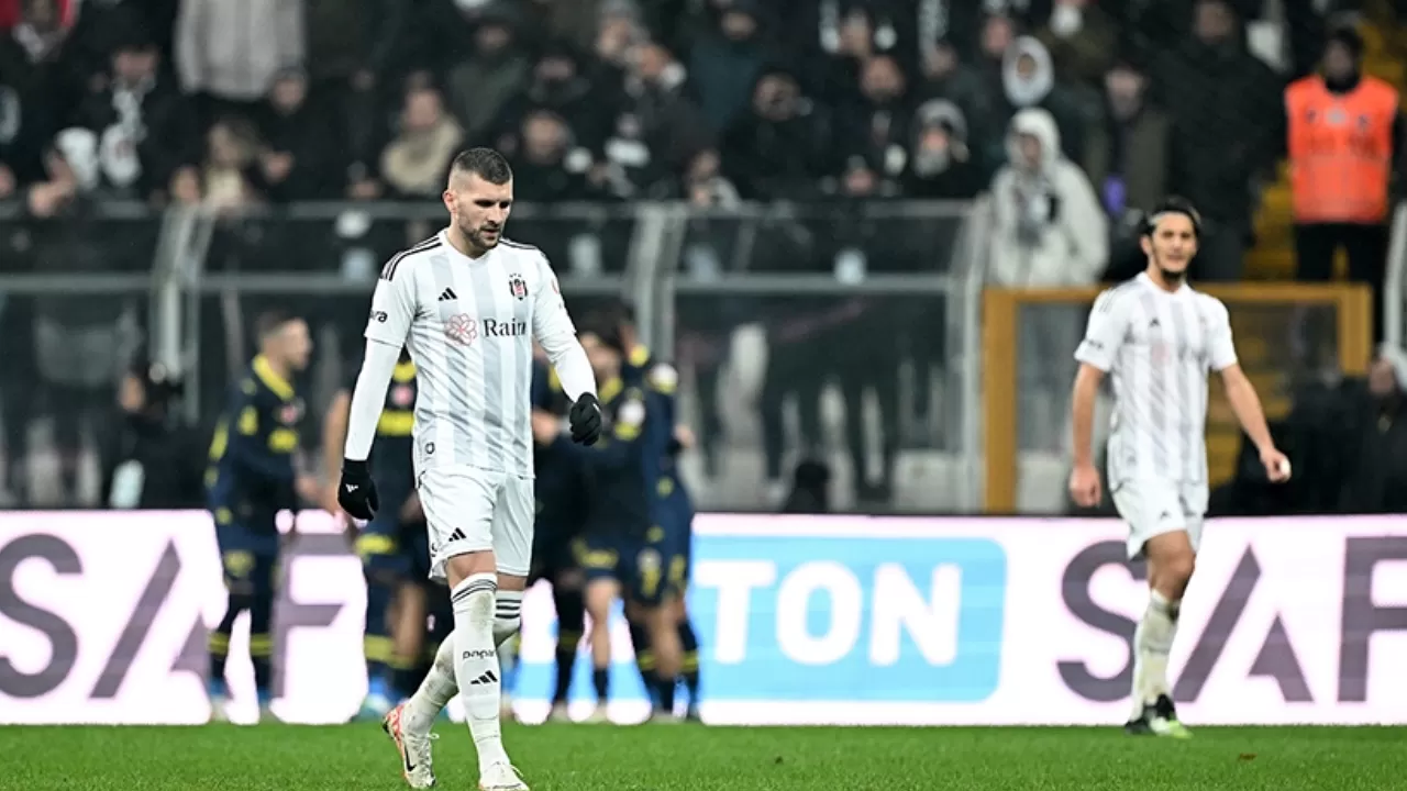 Beşiktaş, şampiyonluk yarışından gittikçe uzaklaşıyor