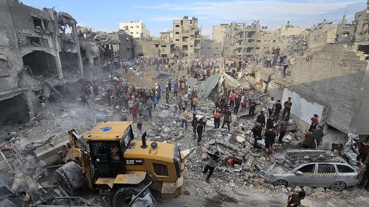 İsrail, 74 günde Gazze Şeridi'nde 52 bin 600 konutu yerle bir etti