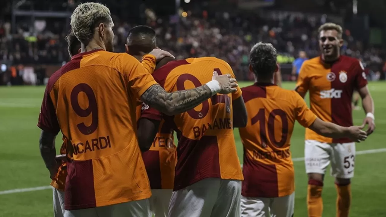 Galatasaray'dan Süper Lig'e tarihi başlangıç