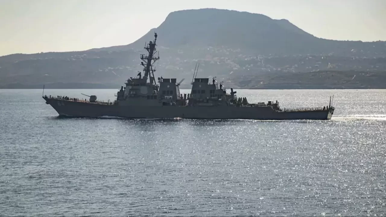 Kızıldeniz'de ABD savaş gemisine saldırı! Pentagon duyurdu