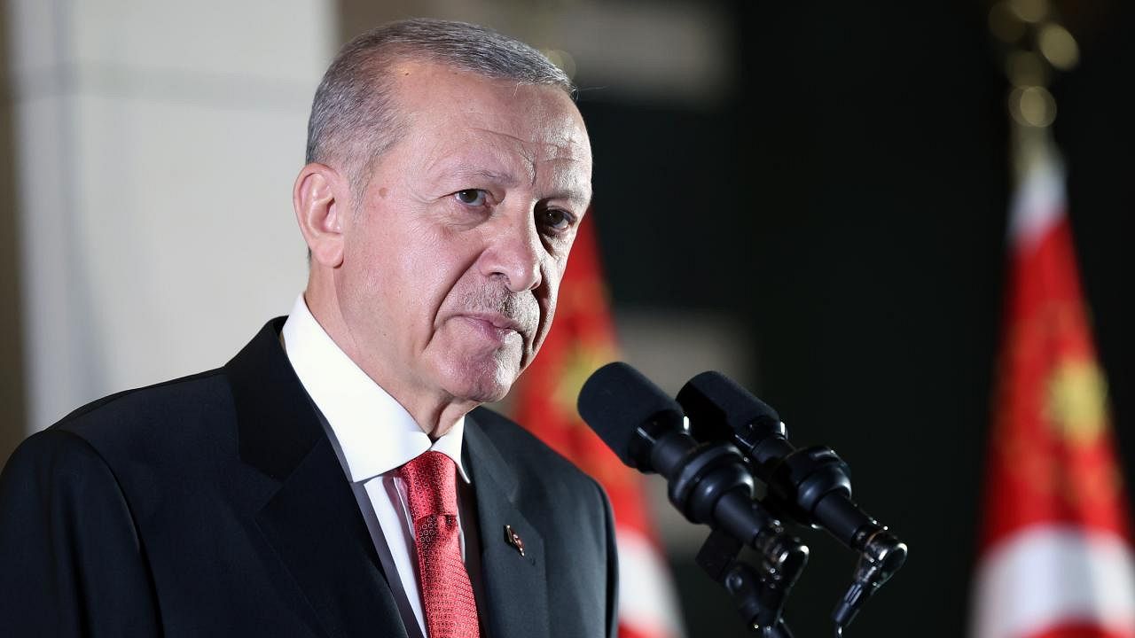 Cumhurbaşkanı Erdoğan Kuveyt'in yeni emiri Şeyh Meşal ile görüştü