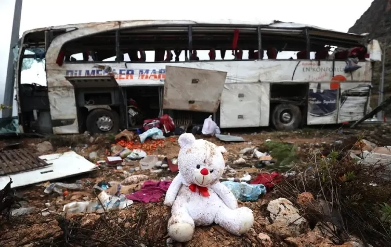 Mersin’deki otobüs kazasının sebebi ortaya çıktı! 9 kişi ölmüştü!