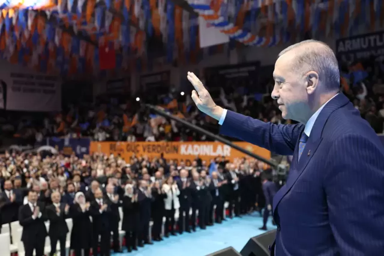 Cumhurbaşkanı Erdoğan tek tek açıkladı! İşte İstanbul'un 39 ilçe belediye başkan adayları