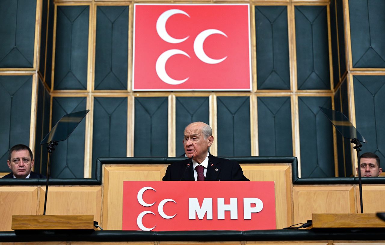 MHP Lideri Devlet Bahçeli'den CHP'ye sert tepki! "İçeriden DEM’lenip dışarıdan yemlenen CHP"