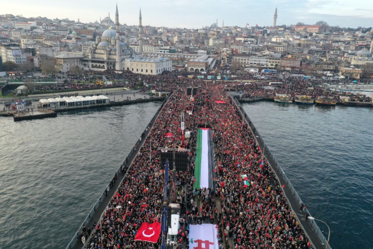 2024'ün ilk gününde İstanbul'da büyük yürüyüş