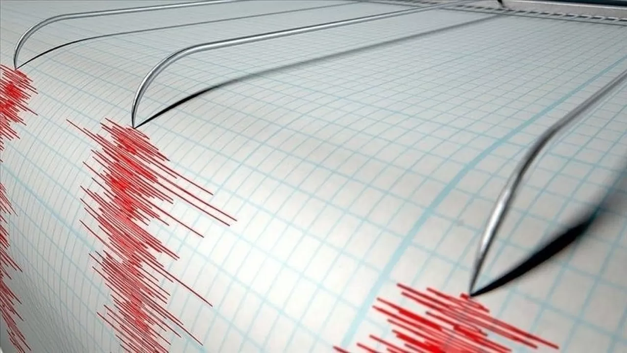 İzmir'de korkutan deprem! Merkez üssü belli oldu!