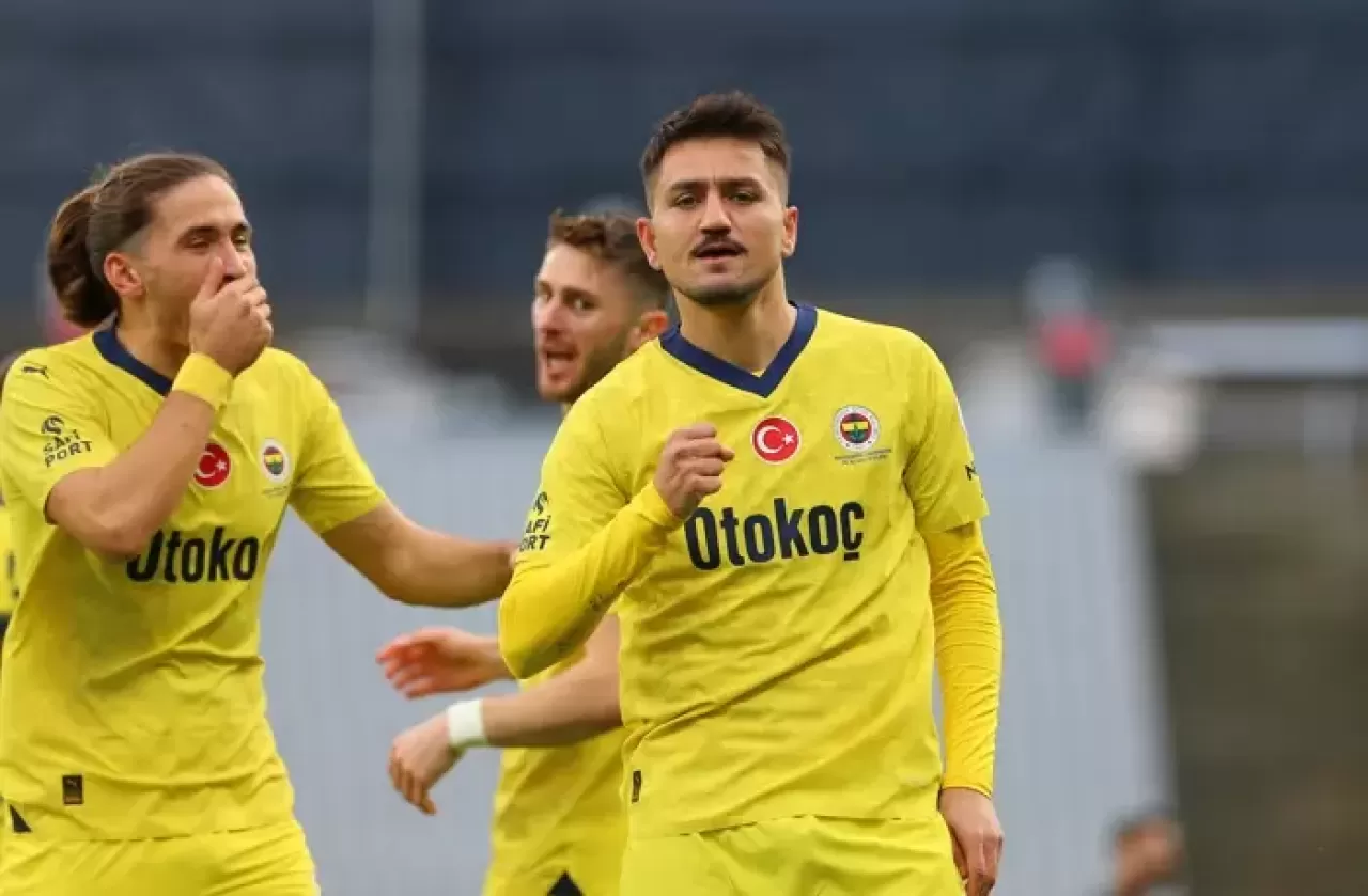 Fenerbahçe gol oldu yağdı...  İstanbulspor'u 5-1'lik skorla mağlup etti