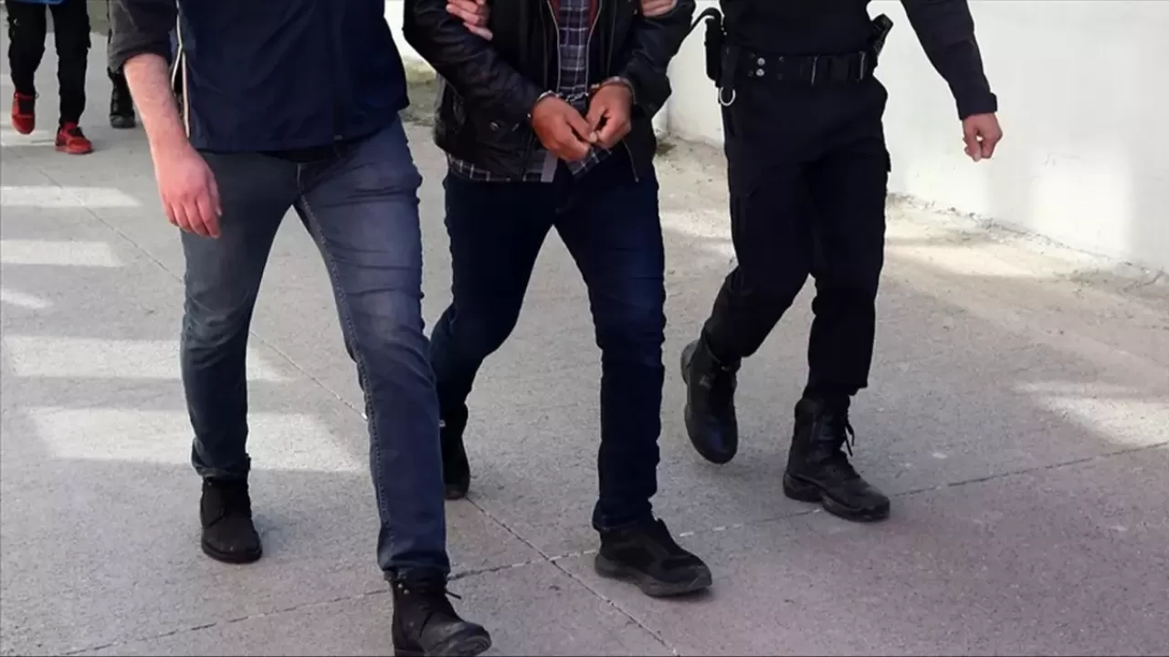 İstanbul'da uluslararası casusluk faaliyetlerinin deşifre edilmesine yönelik operasyon: 33 gözaltı