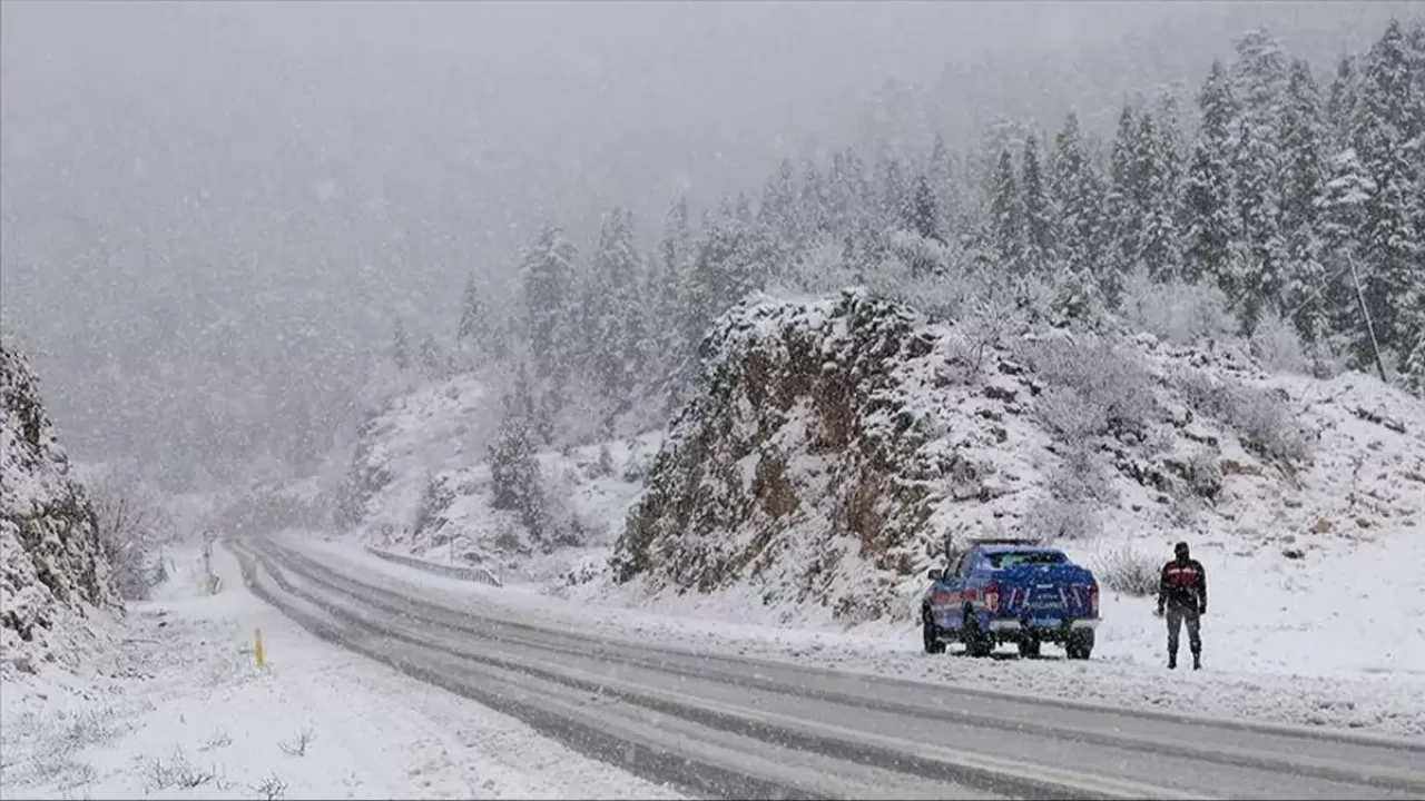 Meteorolojiden kuvvetli ve yoğun kar yağışı uyarısı