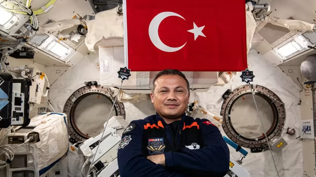 Türkiye'nin ilk astronotu Gezeravcı, görev sonrası iniş yapacakları noktayı açıkladı