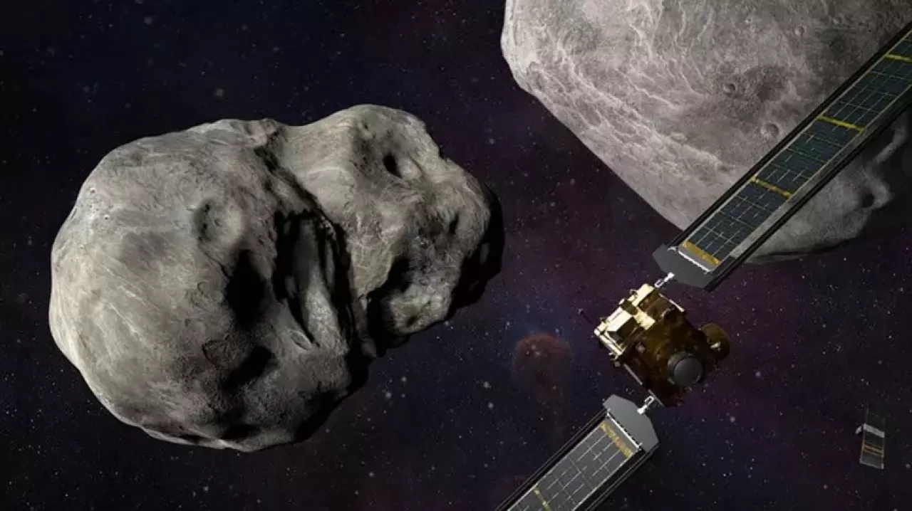 Bilim insanlarından tespit: İki asteroidin yüzeyinde su bulundu