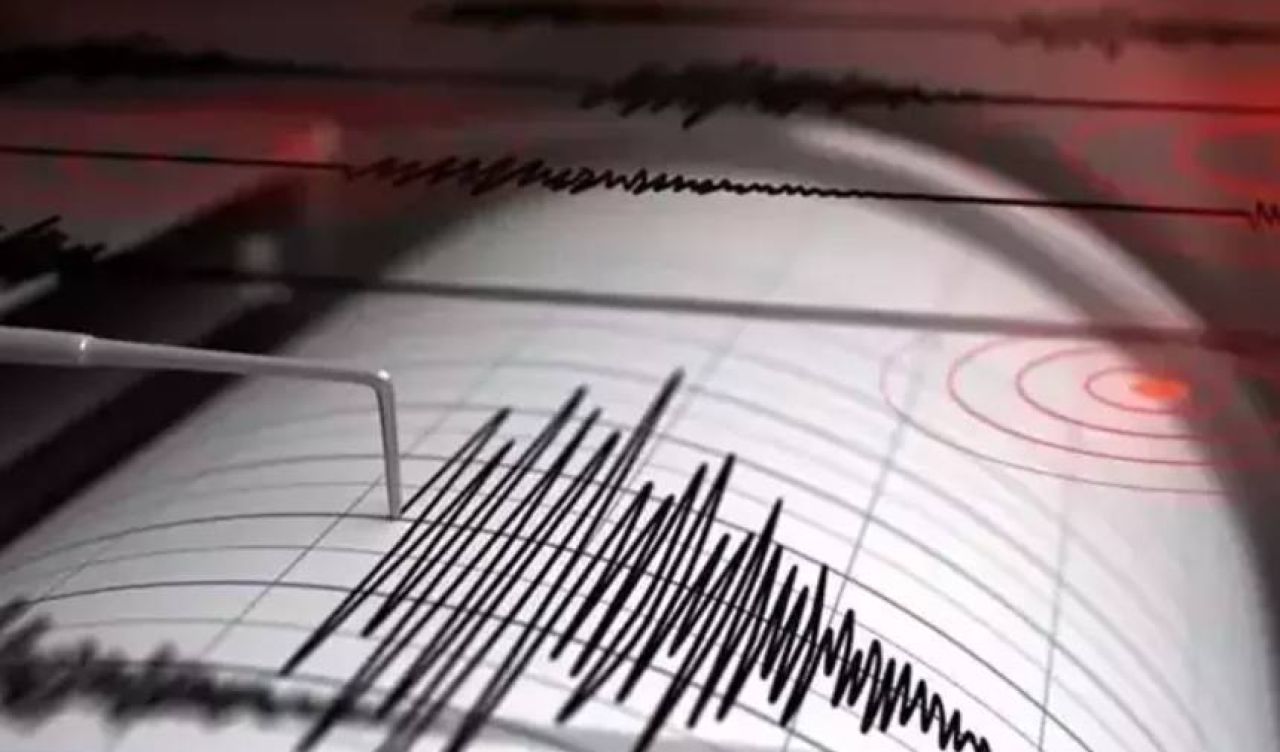 Türkiye-Suriye sınırında 4.2 büyüklüğünde deprem meydana geldi
