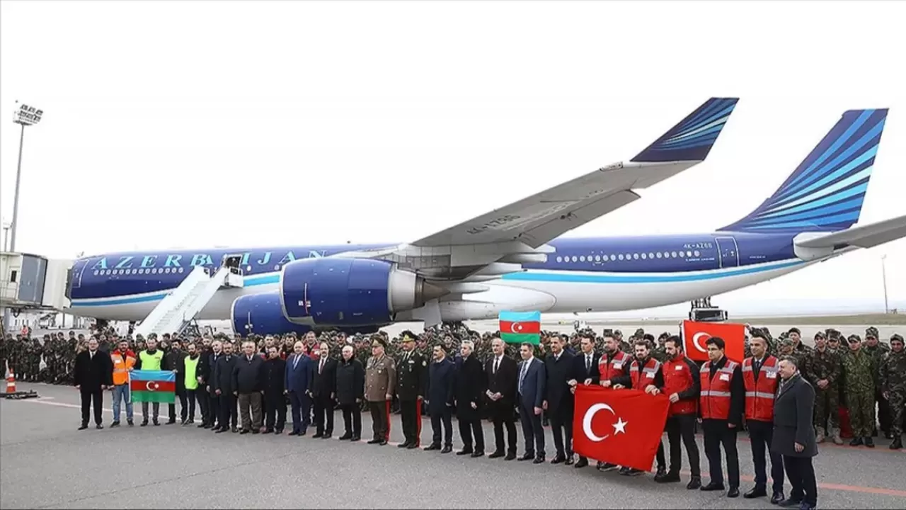 Asrın felaketinde dünya, Türkiye'ye yardım için seferber oldu