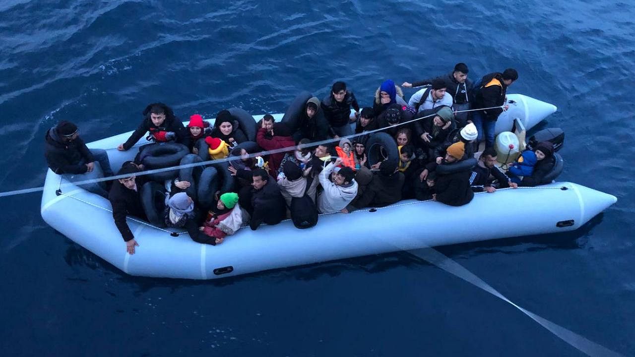 Kuzey Ege'de 169 düzensiz göçmen yakalandı